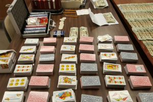Detienen 65 personas por apuestas ilegales en Santurce y casino clandestino en Aibonito
