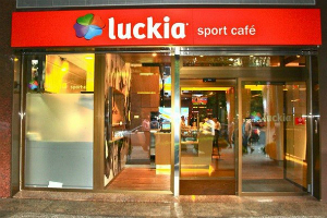 Luckia Sport Café abre puertas hoy en Alcalá de Henares