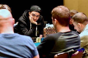 Asher Conniff lidera la final 14 del último día del WSOP Circuit Seminole Hard Rock Main Event