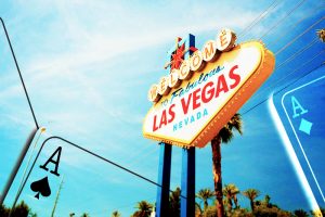 Se ordenó a los casinos de Nevada reducir su capacidad en medio de una nueva ola de virus