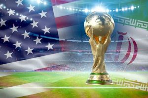 Christian Pulisic, de la Selección Nacional Masculina de los Estados Unidos de América, sacrifica su cuerpo para marcar el gol de la victoria de los EE. UU. en su partido final del Grupo – B contra Irán